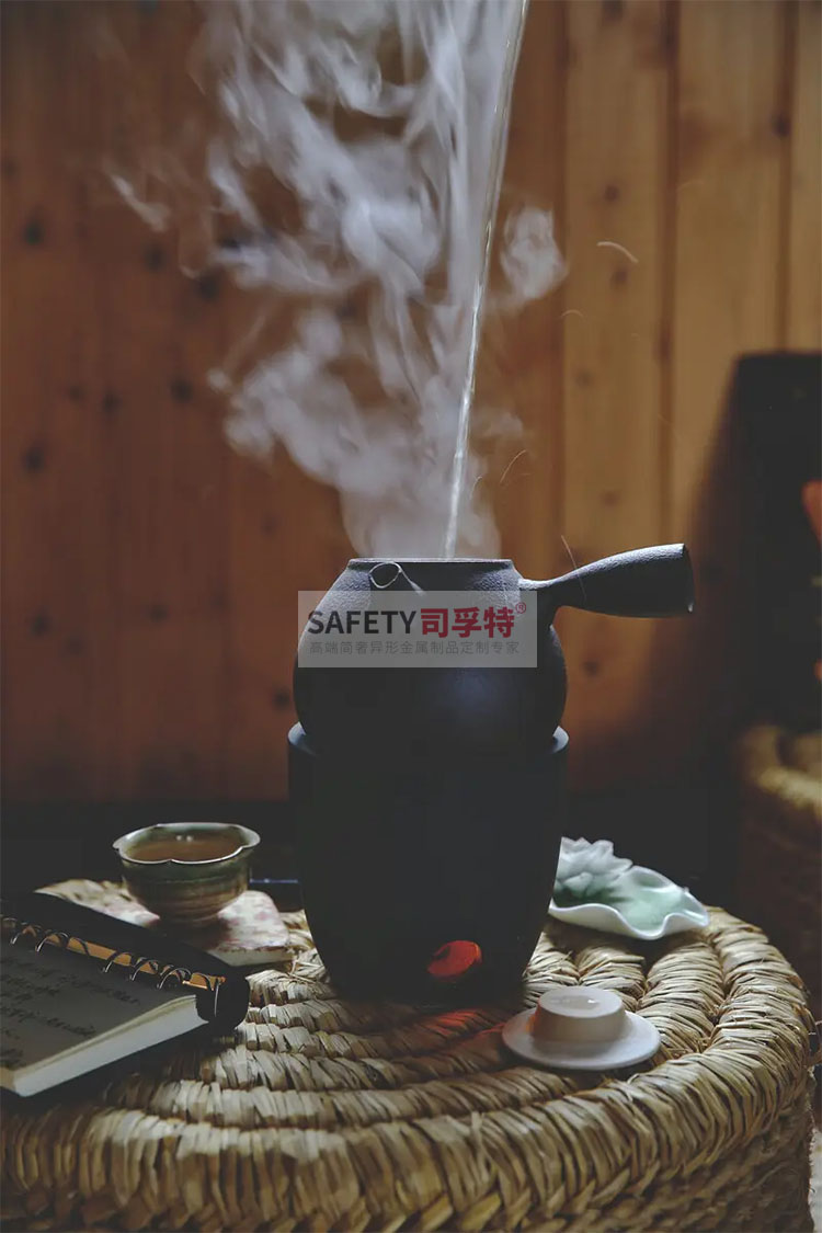 圍爐煮茶的由來(lái)：云南非遺“火塘烤茶”的傳承(圖1)