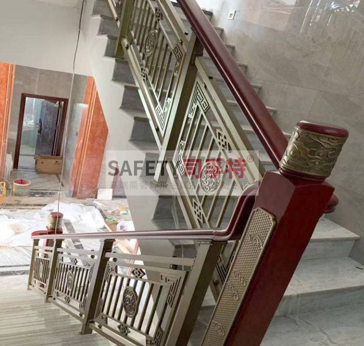 銅藝樓梯扶手：結(jié)構(gòu)獨(dú)特，造型優(yōu)美，堅(jiān)固耐用[司孚特銅藝護(hù)欄，銅樓梯扶手](圖4)