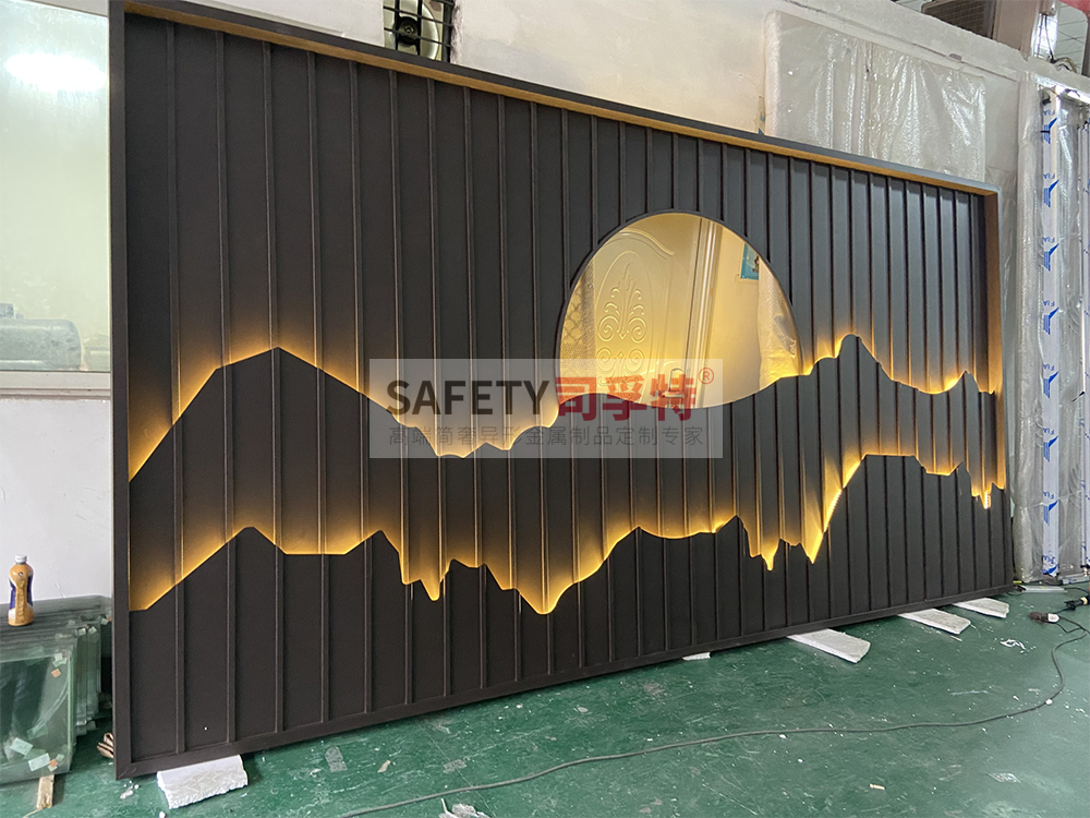 金屬屏風(fēng)（不銹鋼屏風(fēng)、鋁雕屏風(fēng)）安裝過程和步驟講解(圖3)