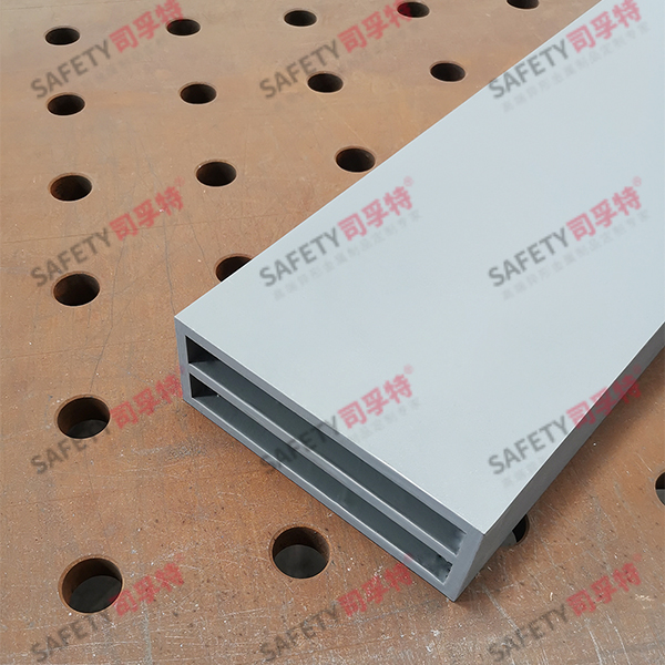 平日型氟碳噴涂精制鋼幕墻型材(圖2) 平日型氟碳噴涂精制鋼幕墻型材(圖2)